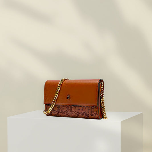 Balora Classic Monogram – Elegant Chain Clutch with Signature Detail